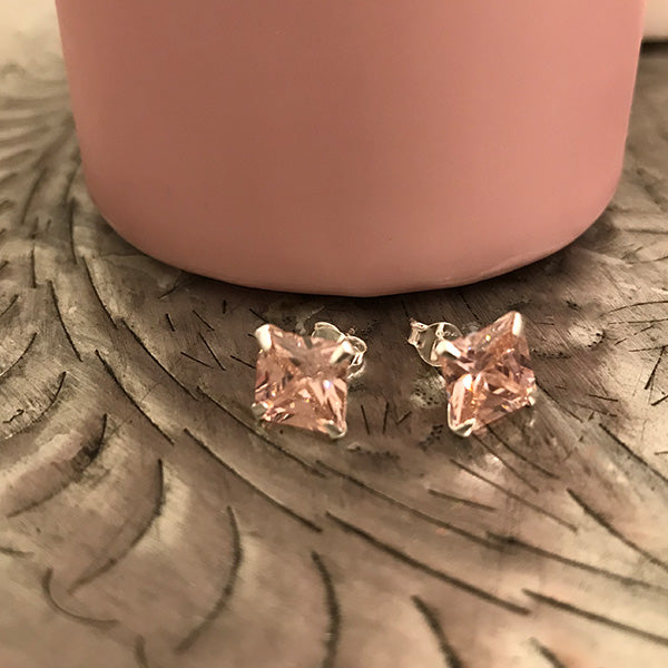 3_TOUCH (studs rosa) Truly Me 600x