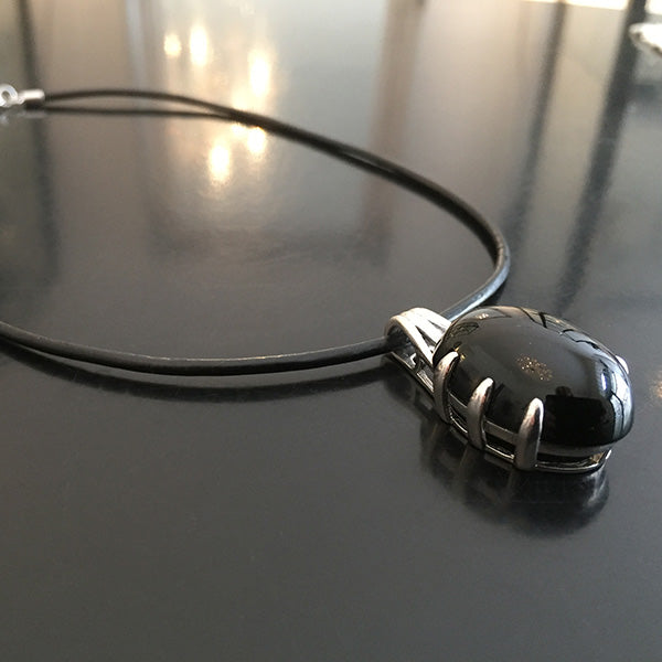 DEEP BLACK silver läder halsband Truly Me
