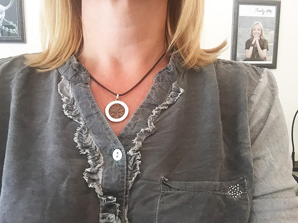 PENNY LANE läderhalsband Truly Me
