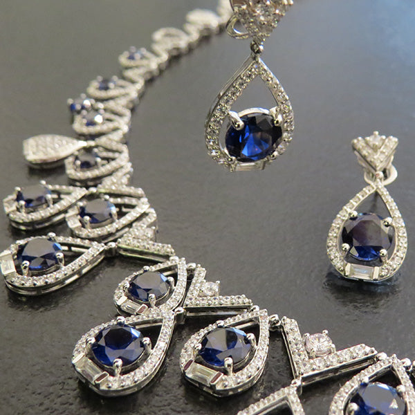 Queen earrings 1 (Truly Me Jewelry Design)