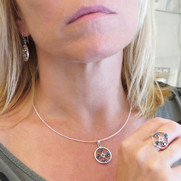 TOUCH silverhalsband i tre olika färger (Truly Me)