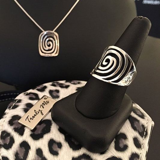 CIRCLE OF LIFE ring