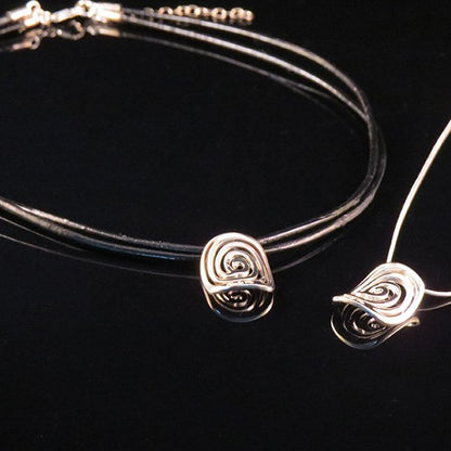 CIRCLE OF LIFE halsband Truly Me