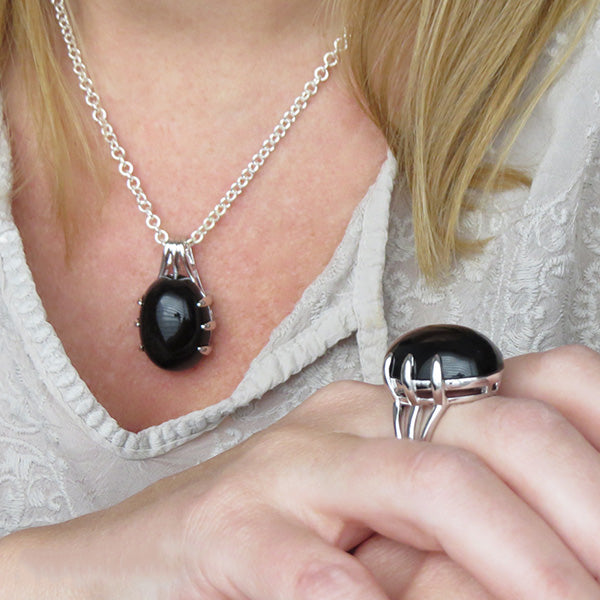 DEEP BLACK halsband