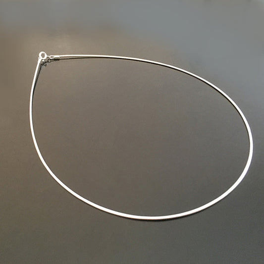 Halvstel silverkedja (1 mm)