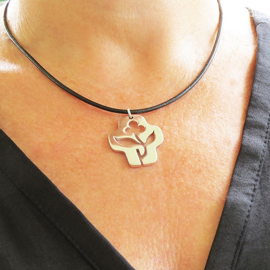 LIFE silverhalsband med läder (Sjukhuskyrkan)