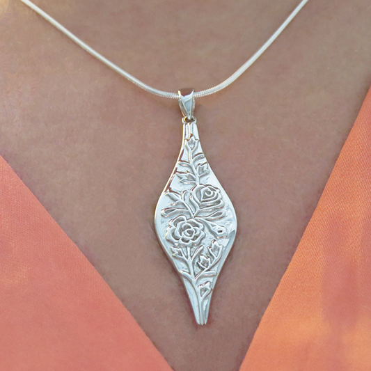 THE ROSE halsband