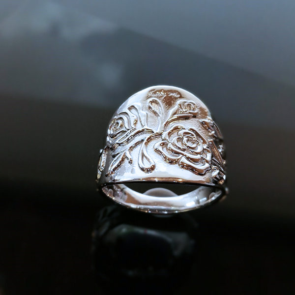 THE ROSE ring med rosranka Truly Me